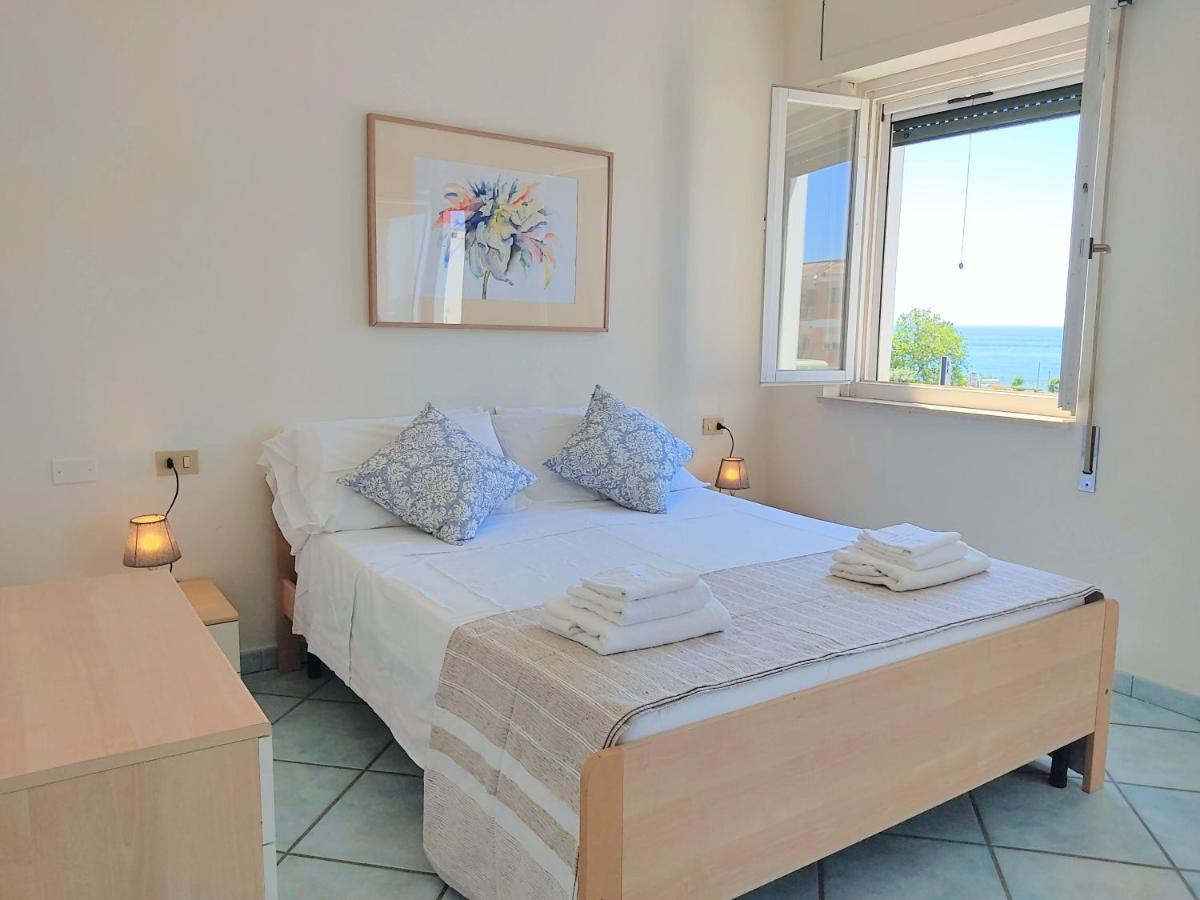 Reale Apartments Terracina Luaran gambar