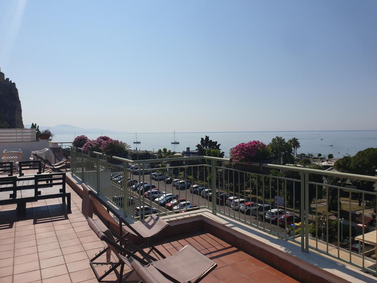 Reale Apartments Terracina Luaran gambar